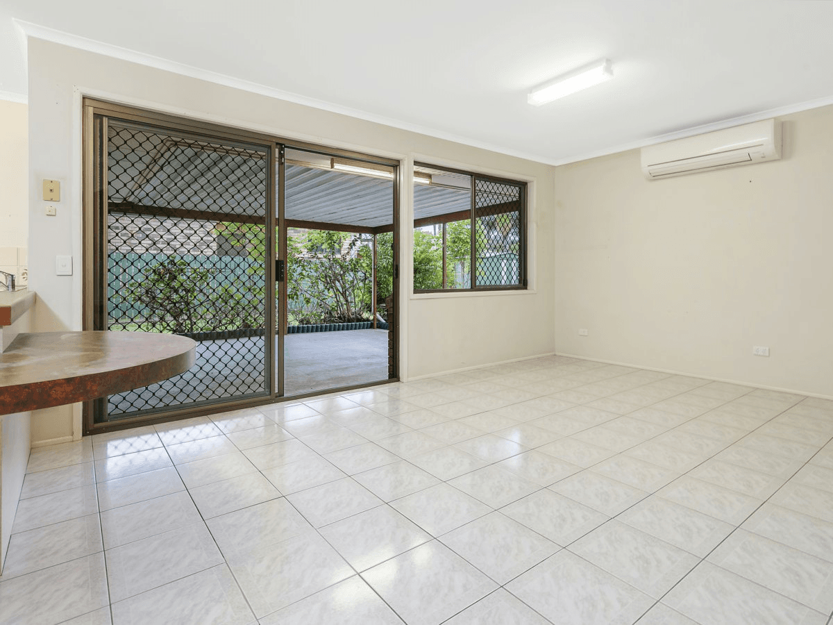 25 Whites Road, CHERMSIDE WEST, QLD 4032