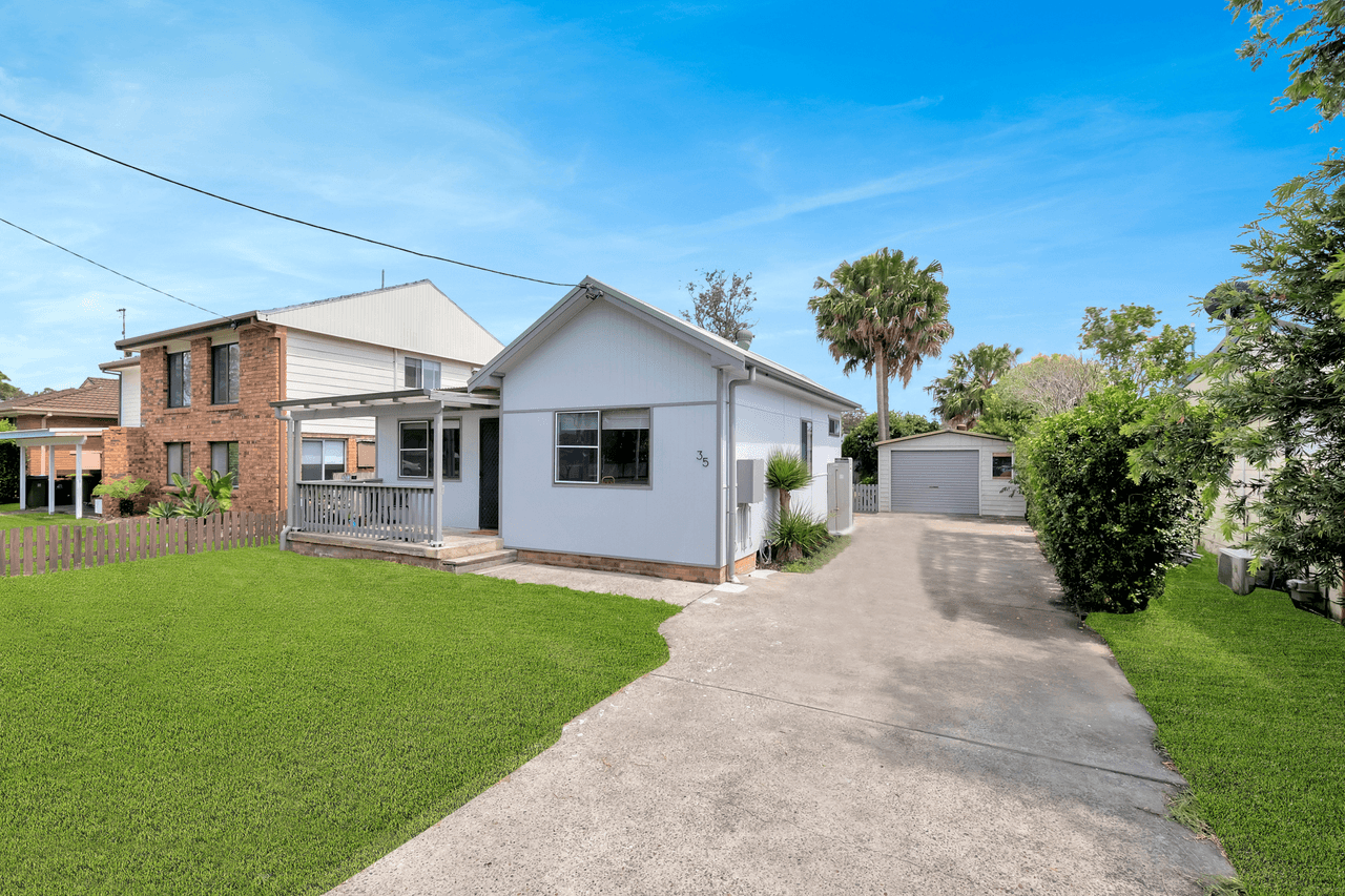 35  Windsor Road, BERKELEY VALE, NSW 2261