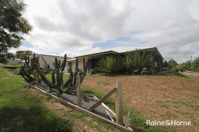 15 MOORE Street, KINGAROY, QLD 4610