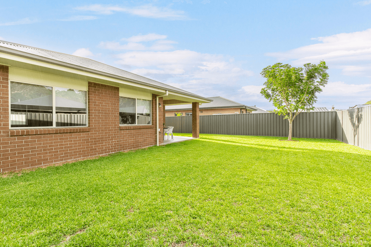 14 Apple Street, FERN BAY, NSW 2295