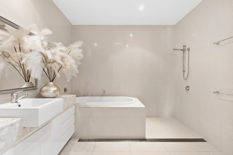 3 Connelly Court, MUDGEERABA, QLD 4213