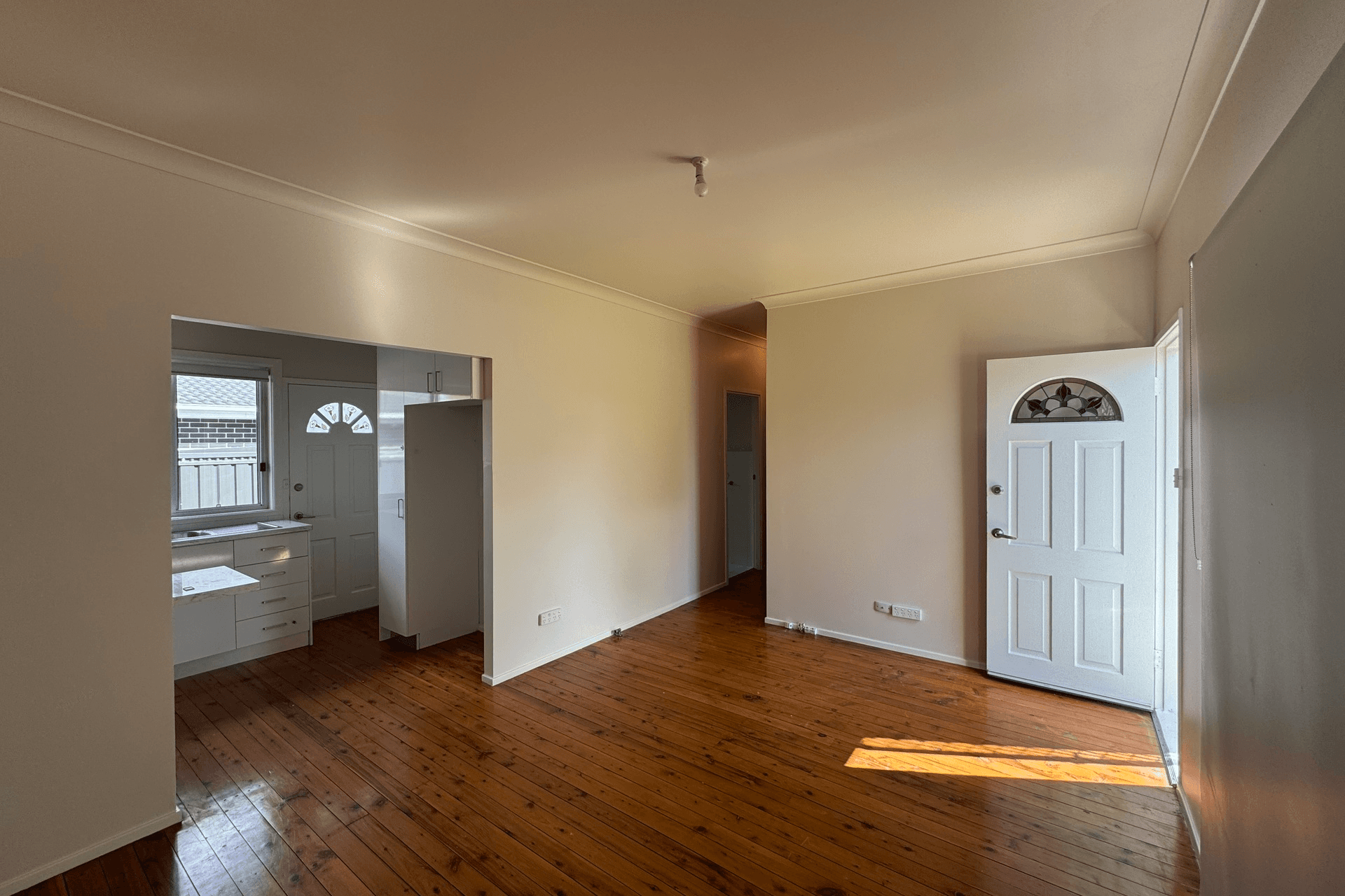 19 Dan Crescent, Colyton, NSW 2760