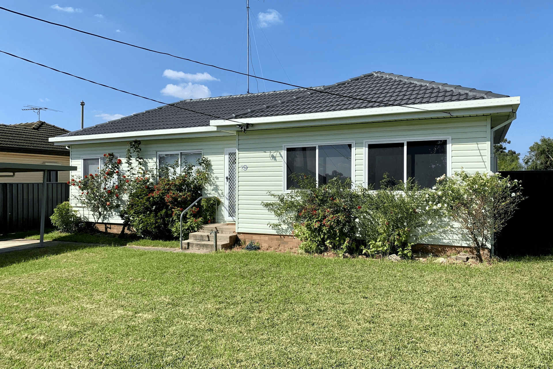 19 Dan Crescent, Colyton, NSW 2760