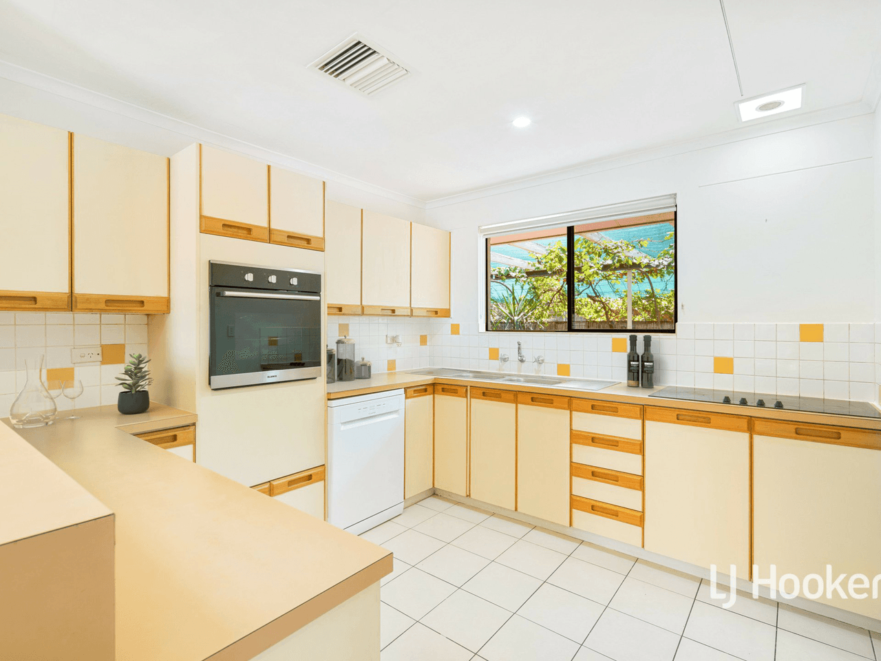 2/19 Nardoo Court, SADADEEN, NT 0870