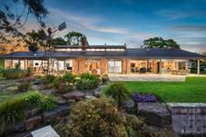 6 Yarra Brae Close, WONGA PARK, VIC 3115