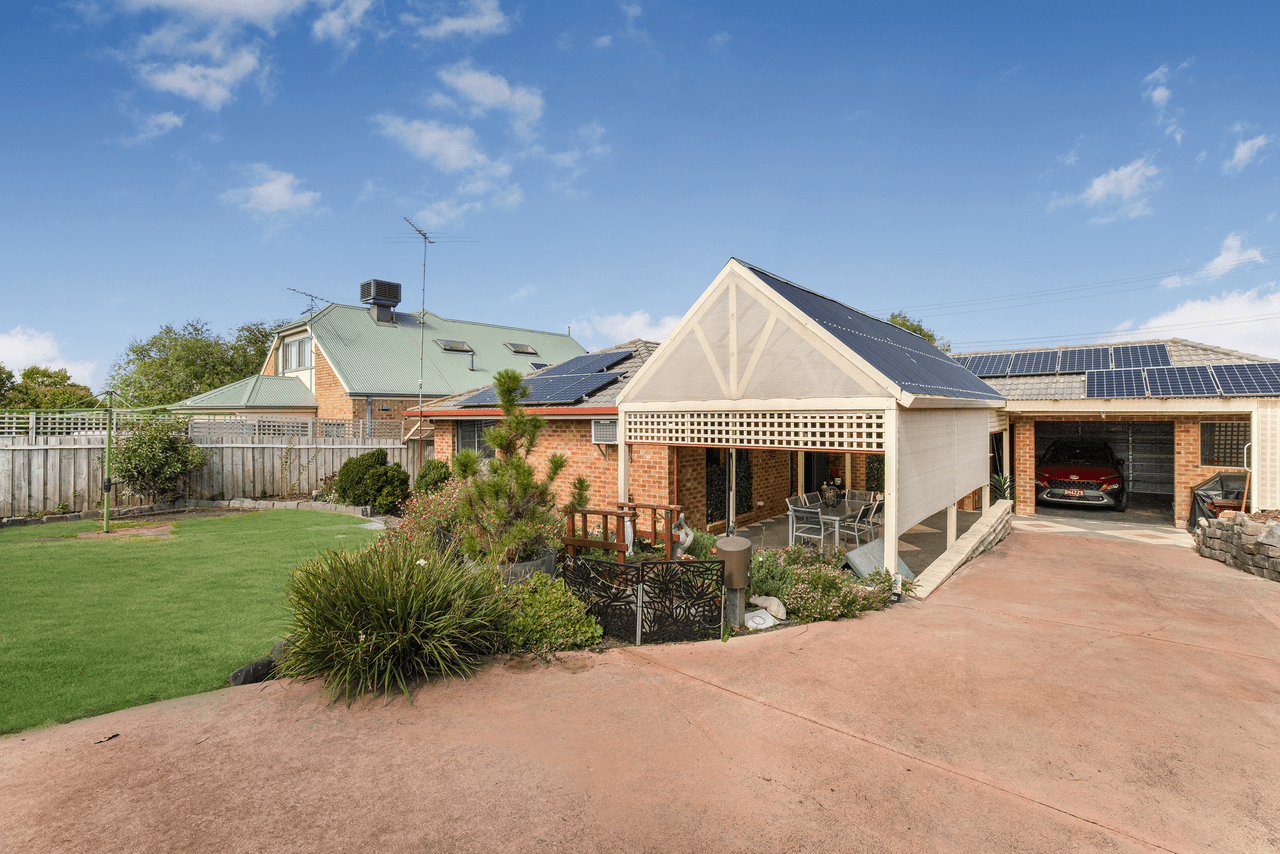 13 Broadhurst Road, PAKENHAM, VIC 3810