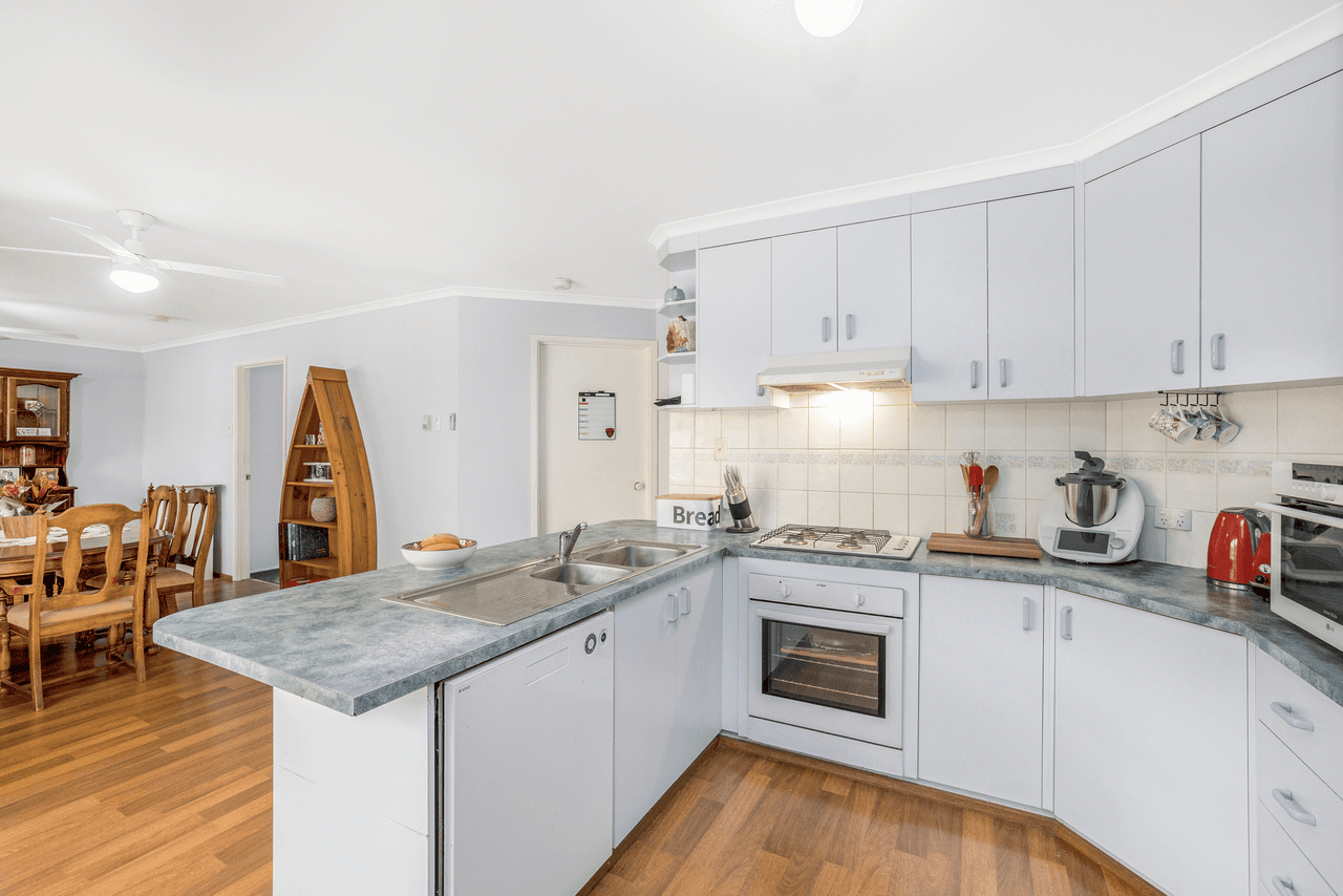 13 Broadhurst Road, PAKENHAM, VIC 3810