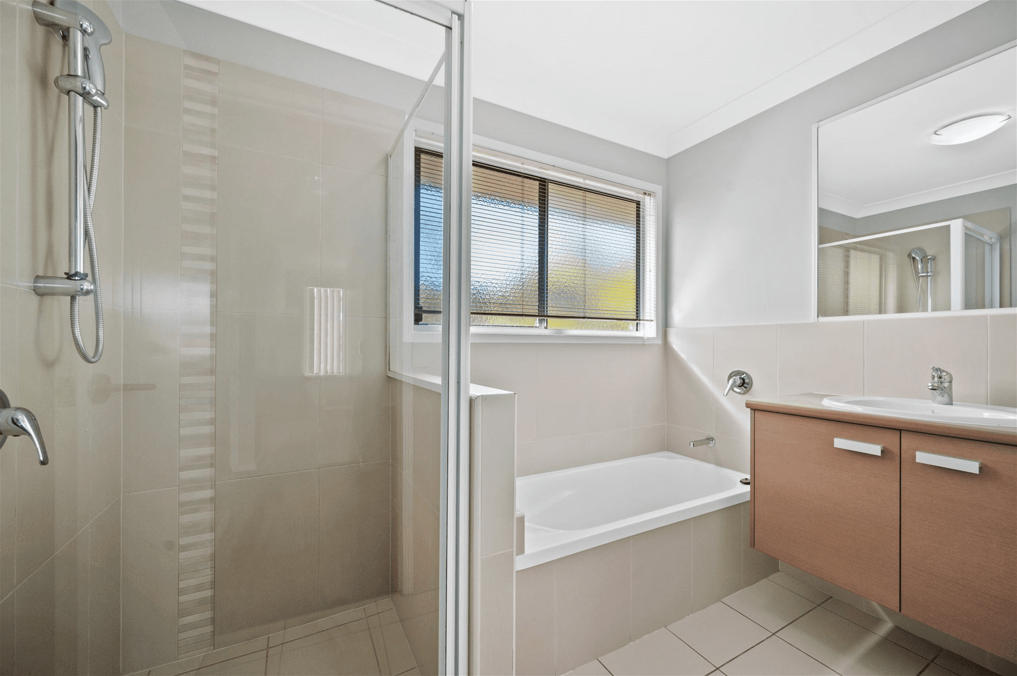 2/103 Gillies Street, ZILLMERE, QLD 4034