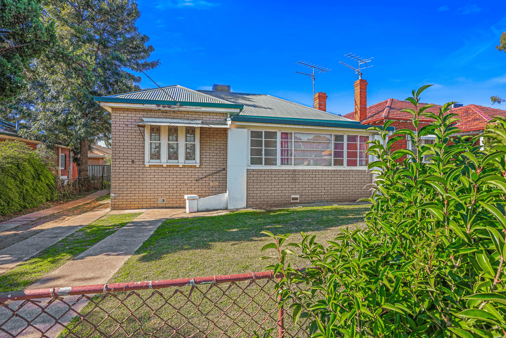 8 Phillip Street, TAMWORTH, NSW 2340