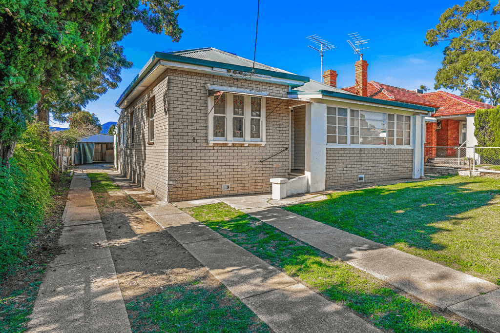 8 Phillip Street, TAMWORTH, NSW 2340