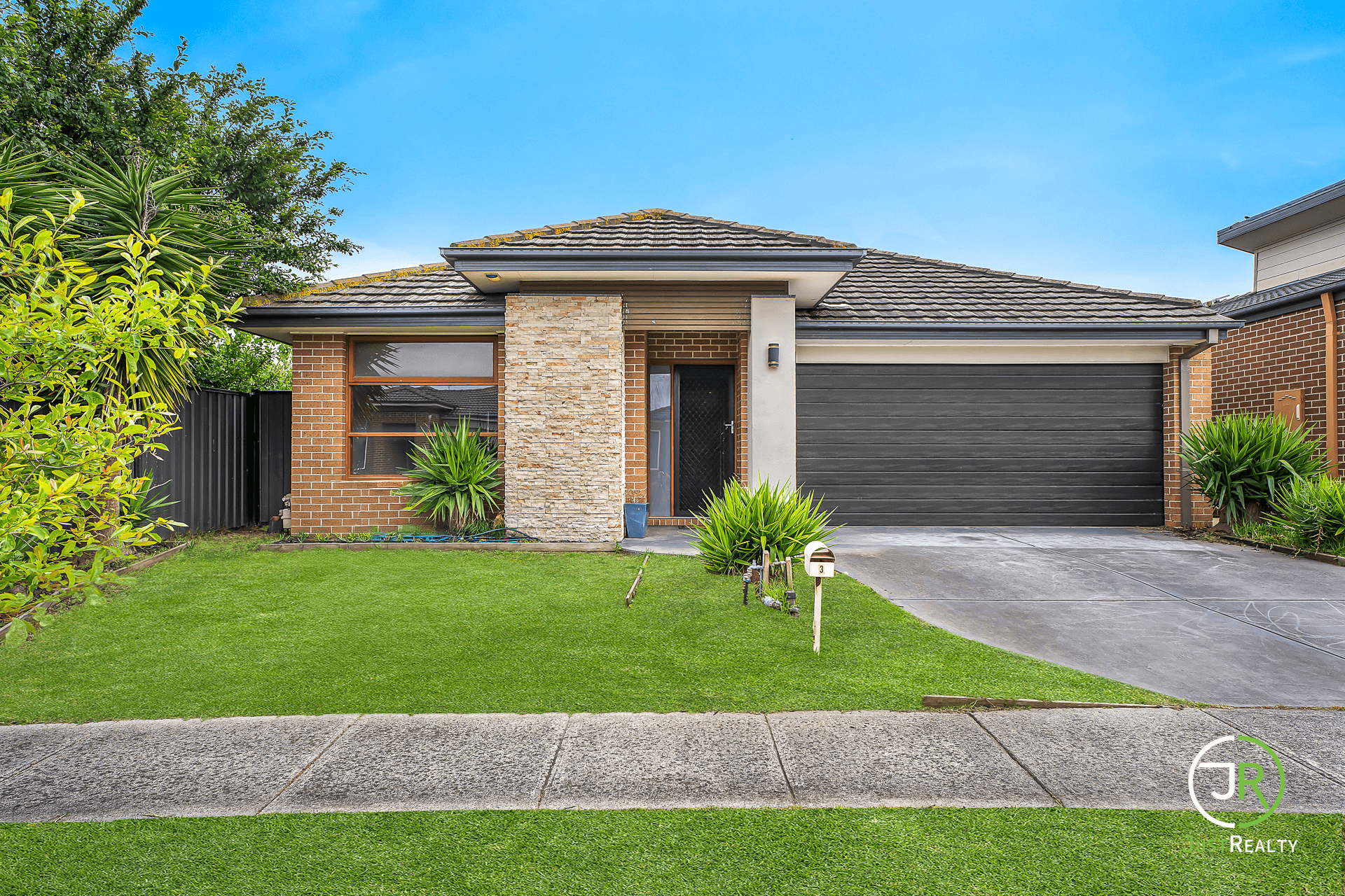 3 Gelderland Drive, CLYDE NORTH, VIC 3978