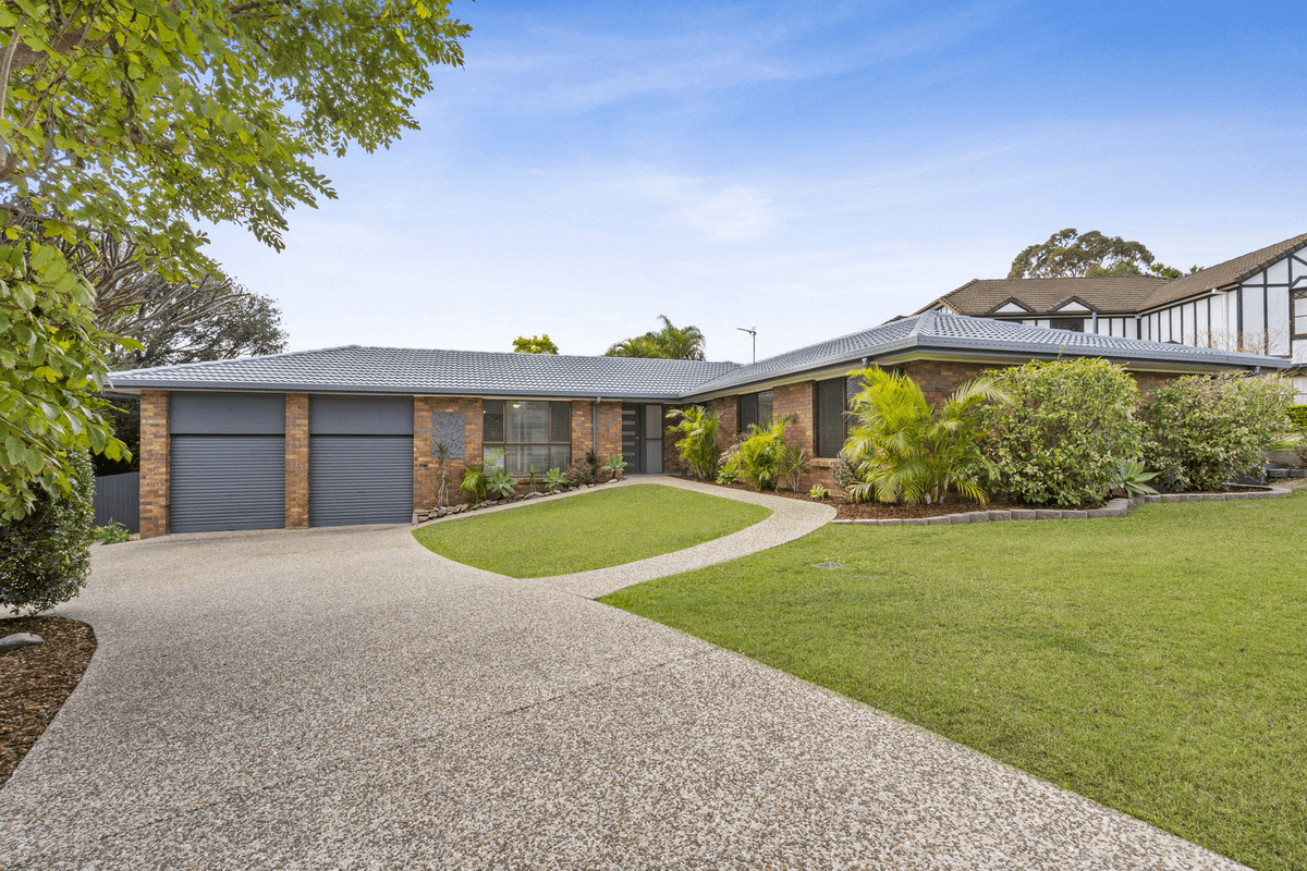 4 Churchill Court, CARRARA, QLD 4211