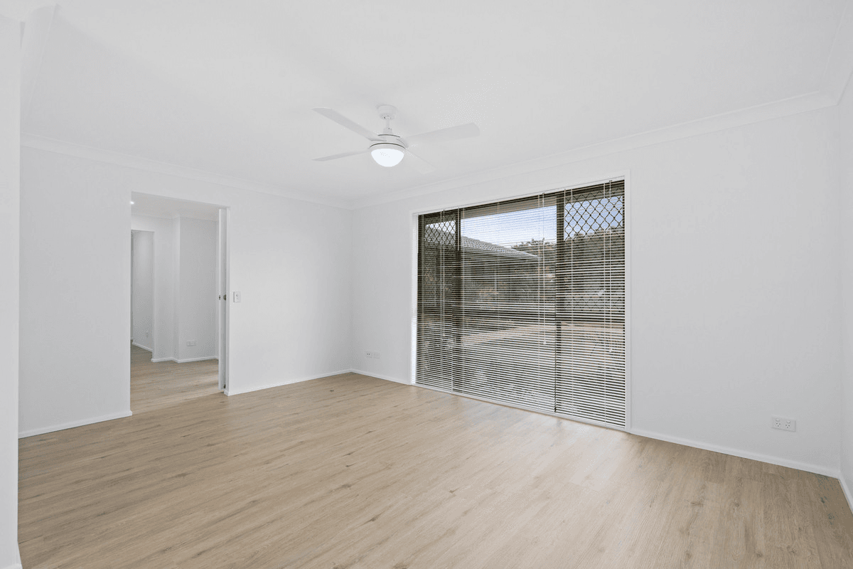 4 Churchill Court, CARRARA, QLD 4211