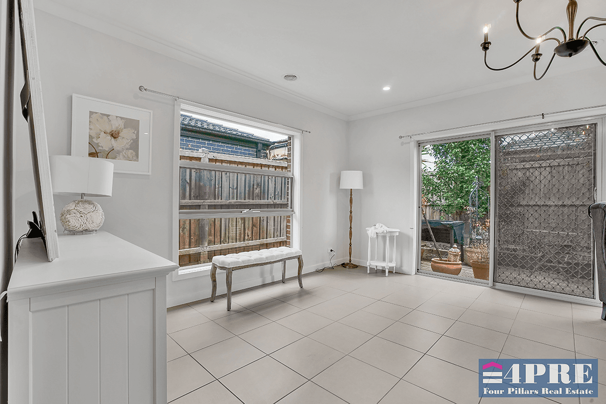 10 Savernake Road, MICKLEHAM, VIC 3064