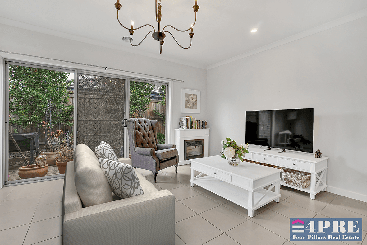 10 Savernake Road, MICKLEHAM, VIC 3064