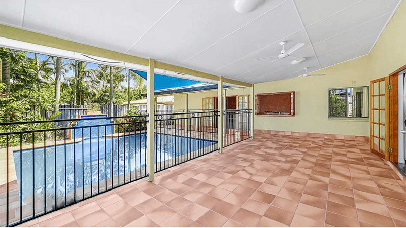 4 Argyle Close, EDGE HILL, QLD 4870