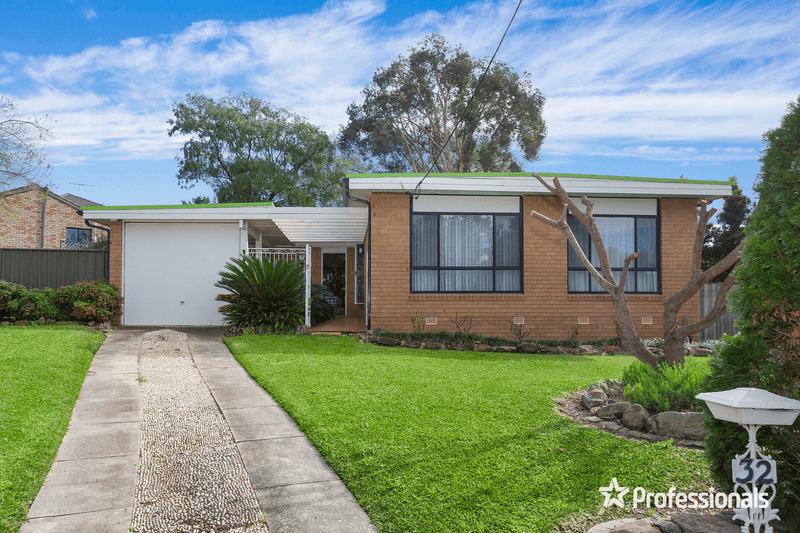 32 Seidel Avenue, Picnic Point, NSW 2213