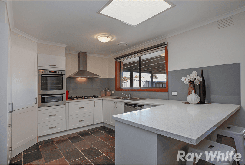 29 Strickland Avenue, MILL PARK, VIC 3082