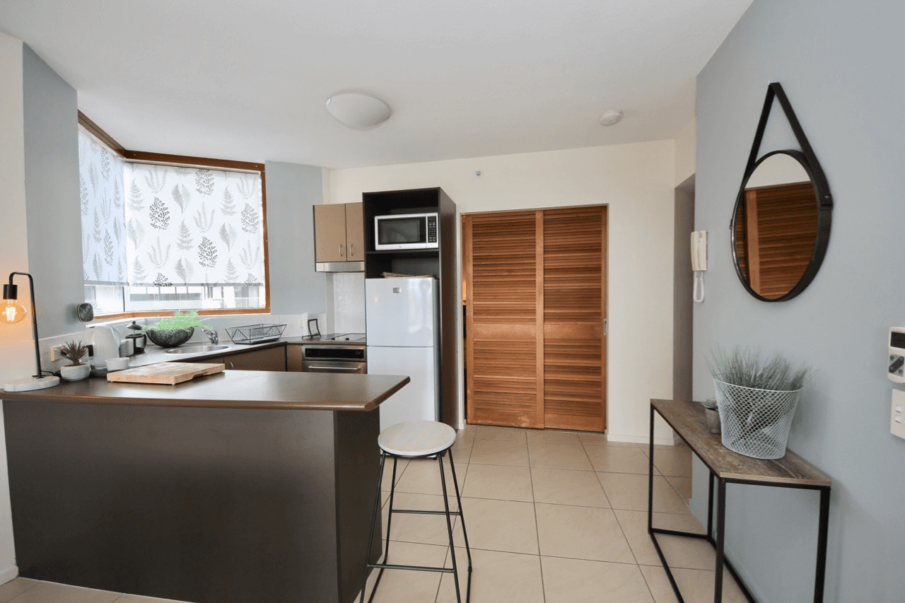 7/42 Surf Parade, Broadbeach, QLD 4218