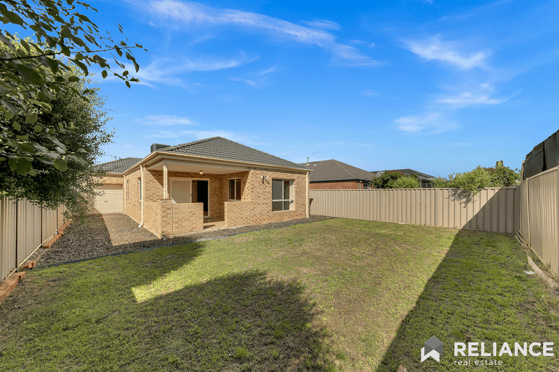 15 Barringo Way, Caroline Springs, VIC 3023