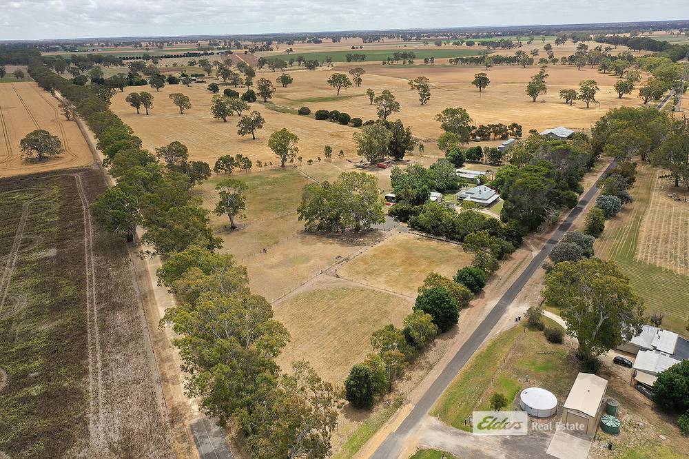 17 COOEE Road, KYBYBOLITE, SA 5262