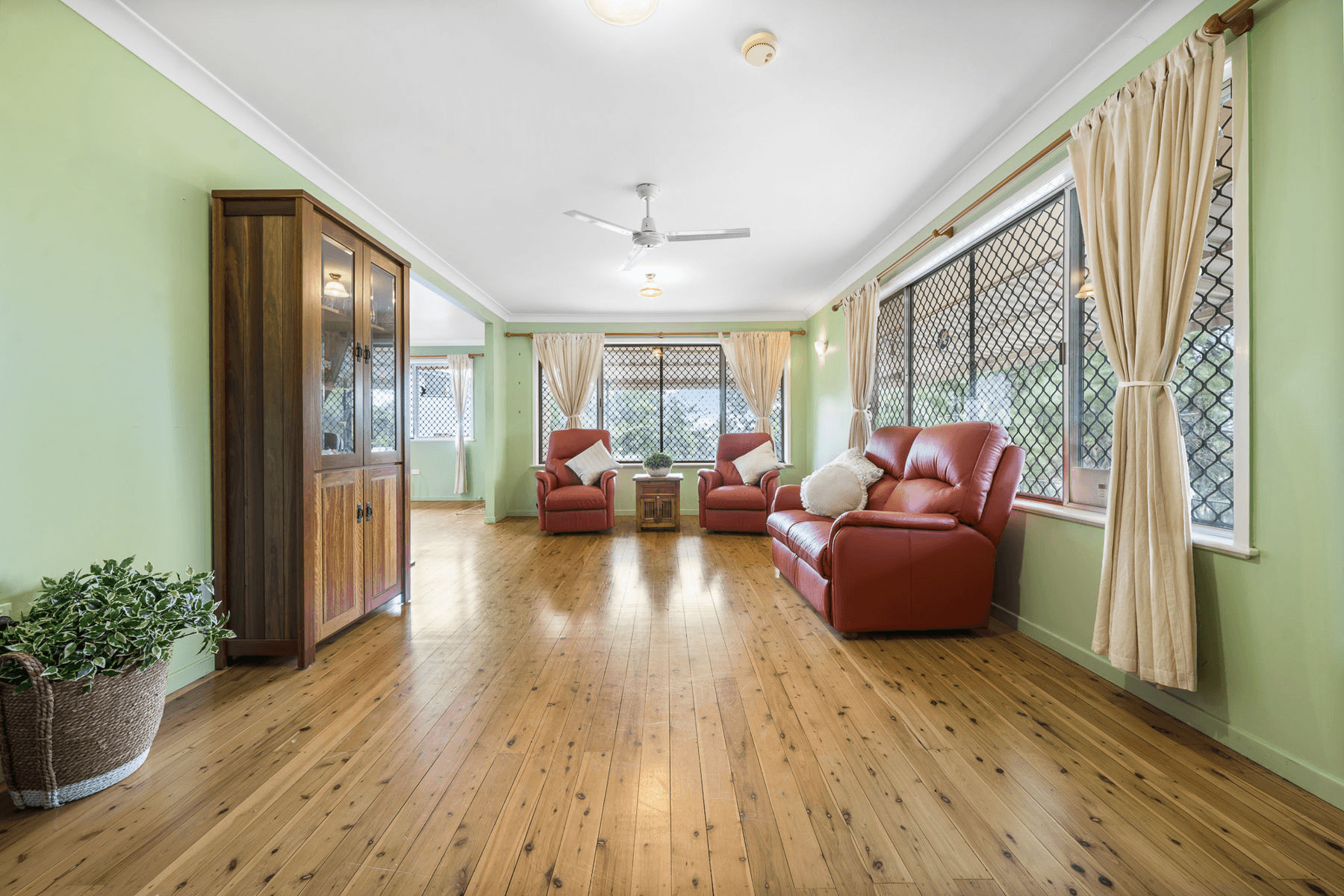 30 Toowoomba Road, OAKEY, QLD 4401