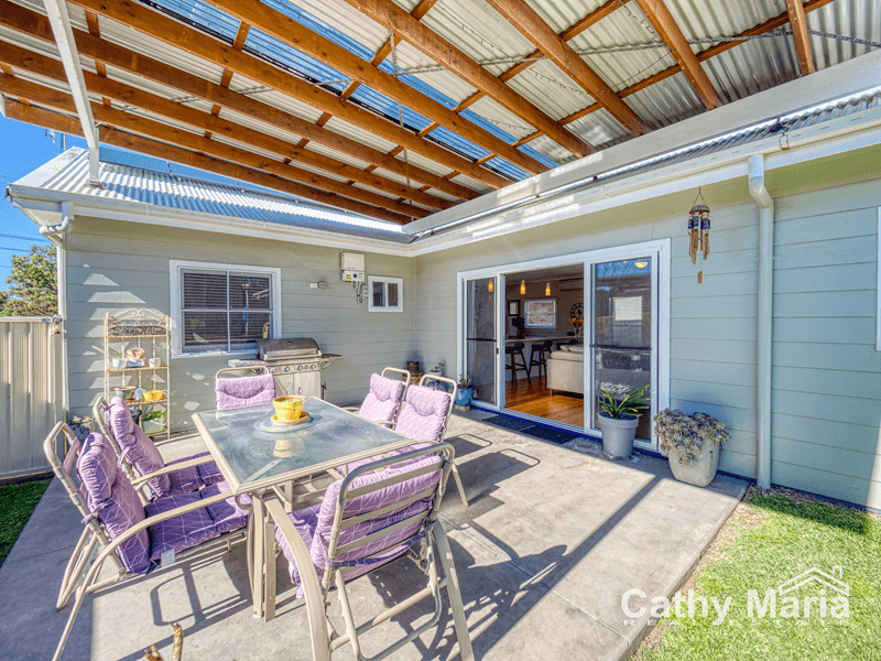 9 Warwick Avenue, MANNERING PARK, NSW 2259