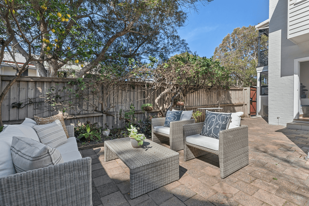 38 Swanson Street, ERSKINEVILLE, NSW 2043