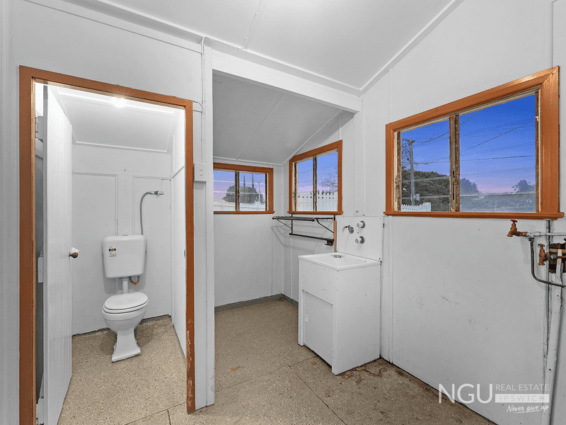 28 Glebe Road, Newtown, QLD 4305