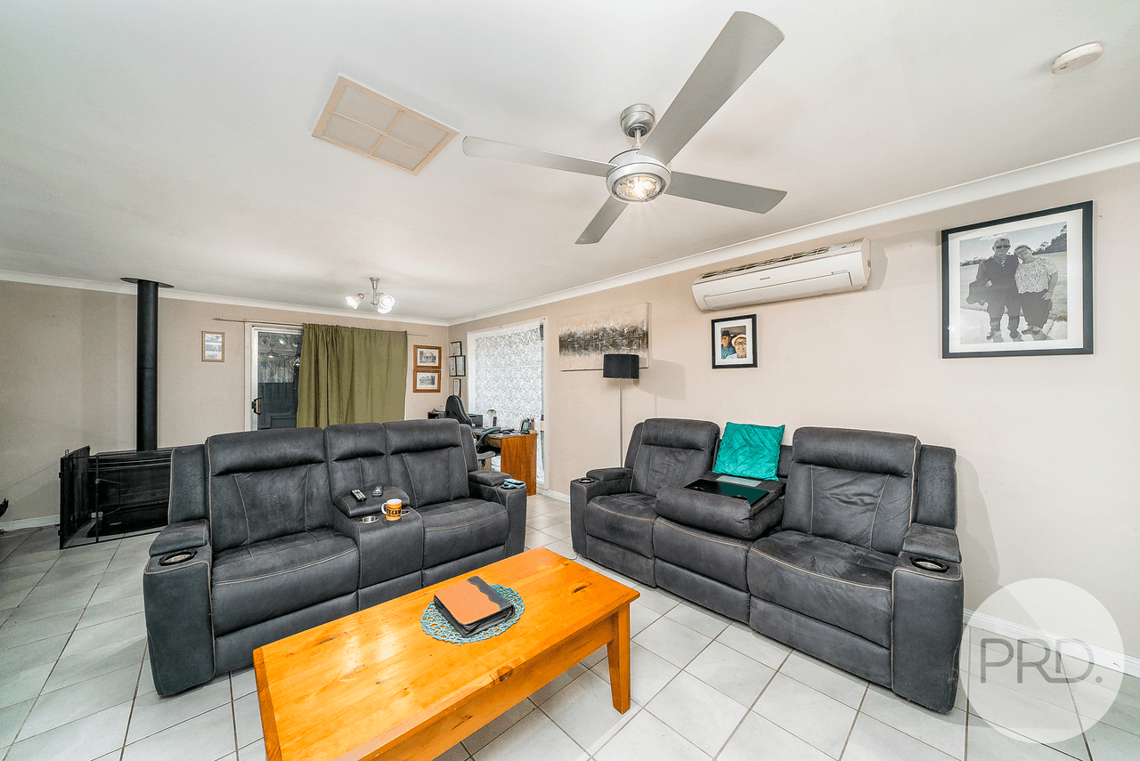 5 Oleander Crescent, LAKE ALBERT, NSW 2650