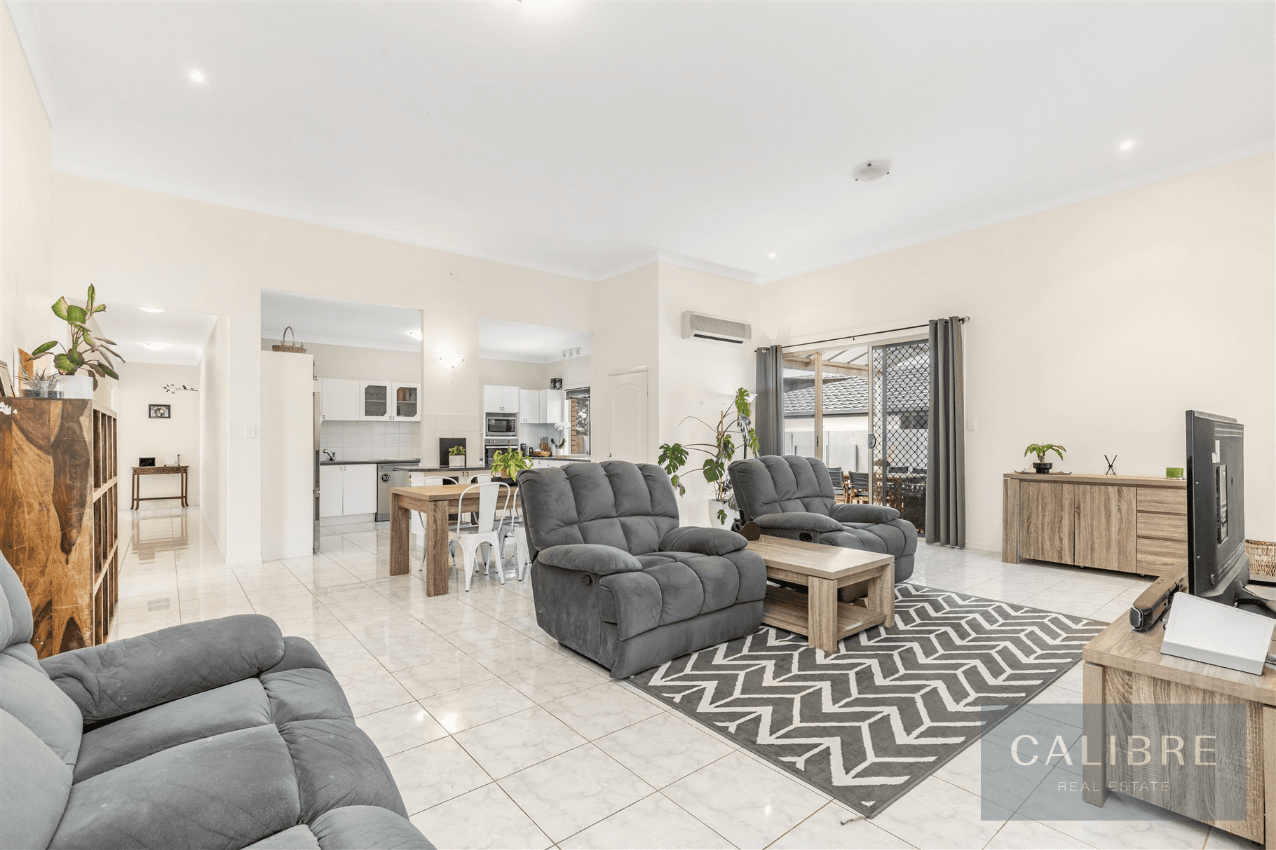 63 Charolais Crescent, Upper Kedron, QLD 4055