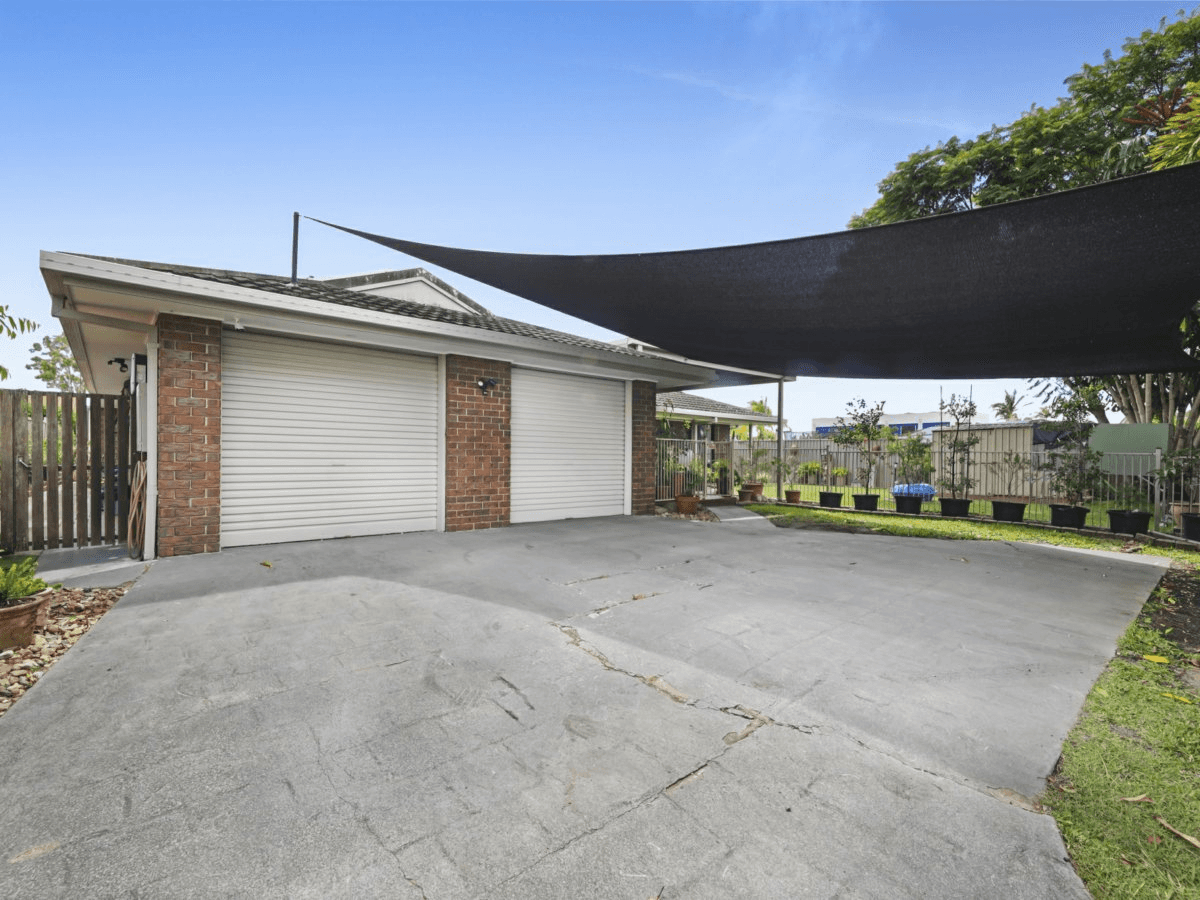 10 Bushtree Court, BURLEIGH WATERS, QLD 4220