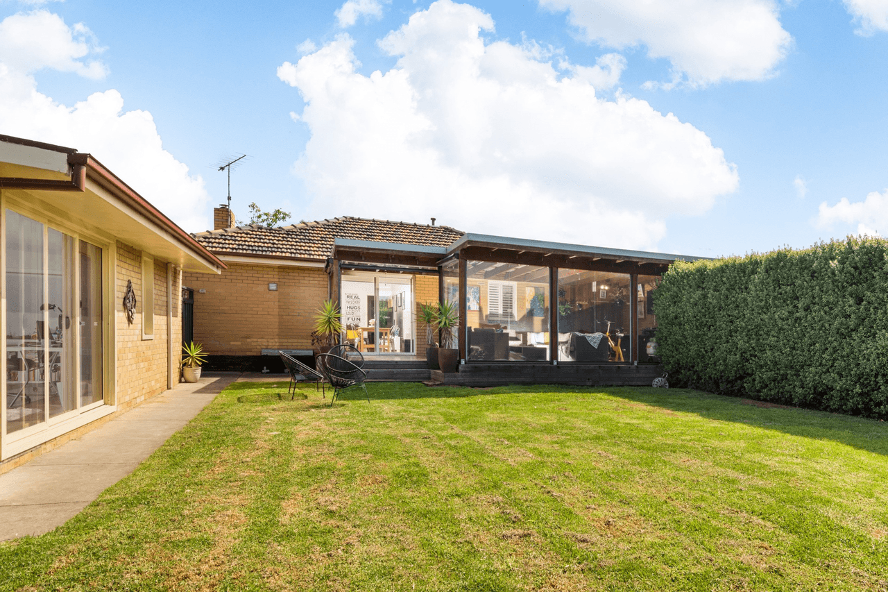 8 Walsgott Street, North Geelong, VIC 3215