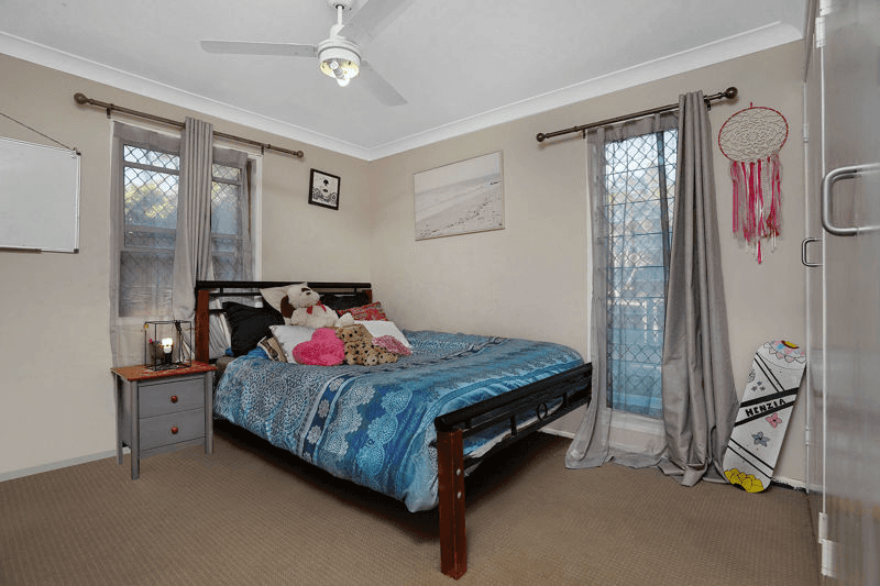 2 Larch Street, FERNY GROVE, QLD 4055