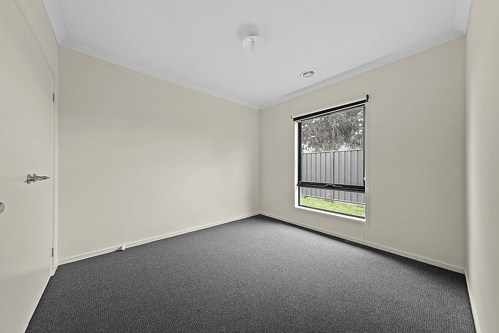 12 Gladiolus Circuit, CRANBOURNE NORTH, VIC 3977