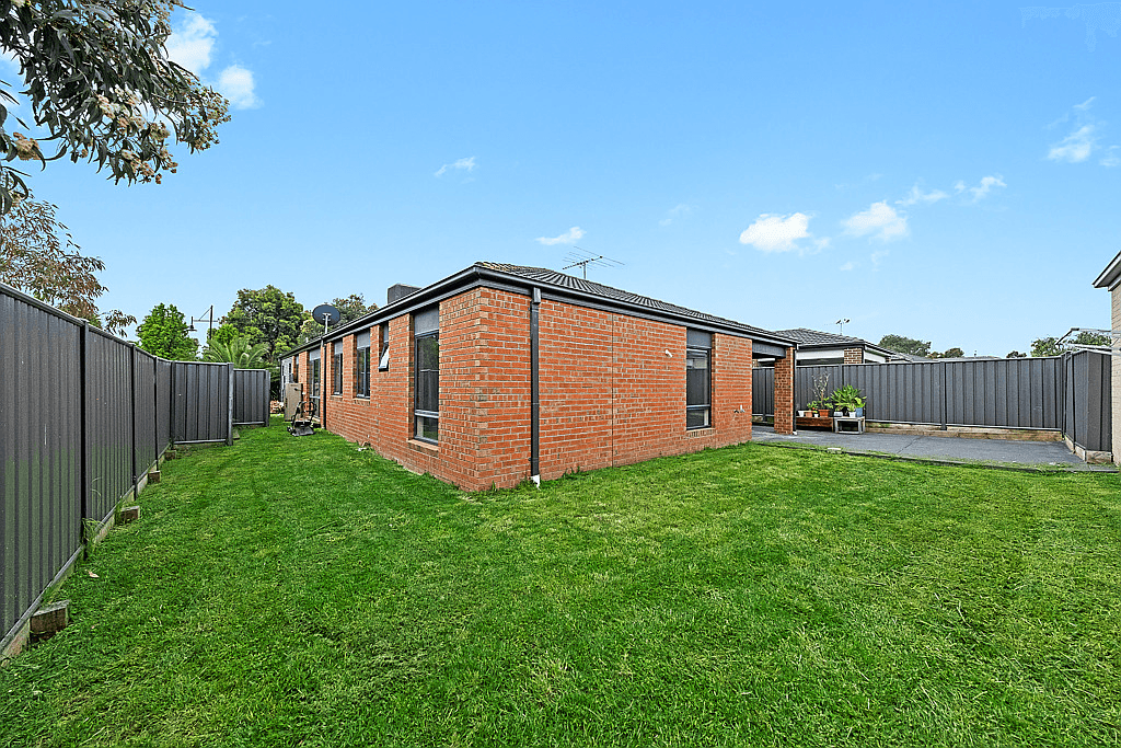 12 Gladiolus Circuit, CRANBOURNE NORTH, VIC 3977