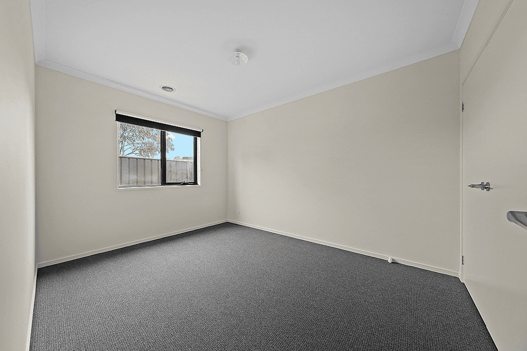 12 Gladiolus Circuit, CRANBOURNE NORTH, VIC 3977