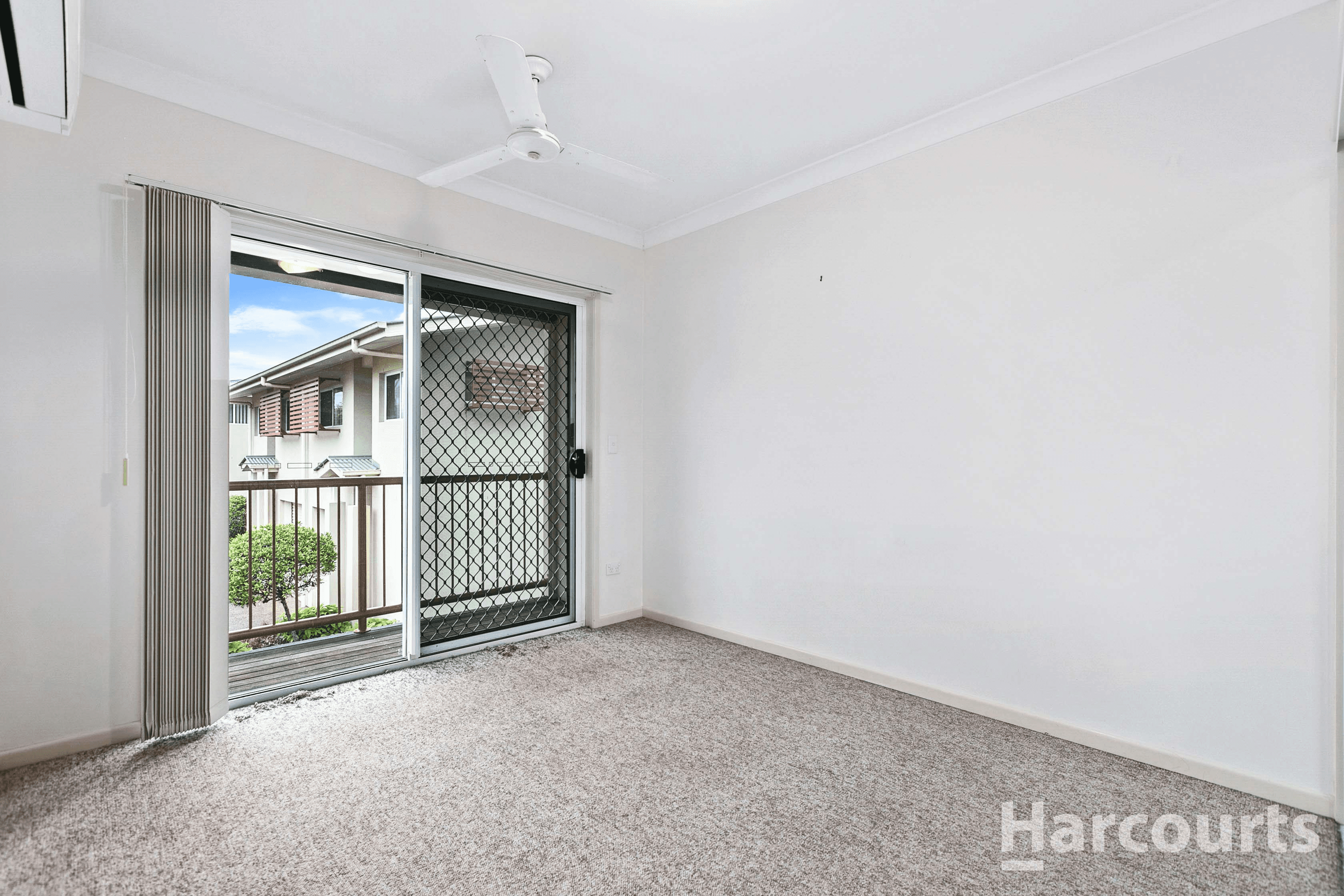 7/58-60 Stephenson Street, SCARNESS, QLD 4655