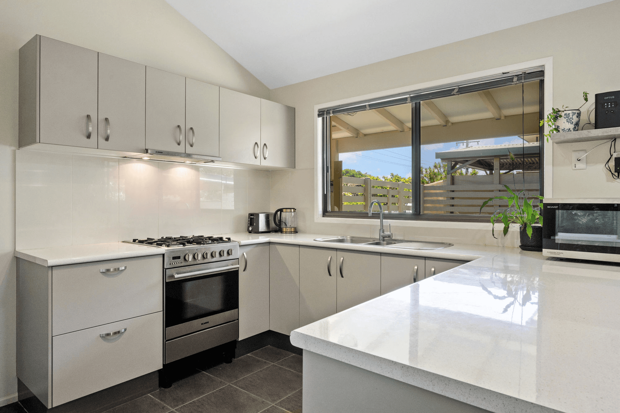 8 Avalon court, STRATHPINE, QLD 4500