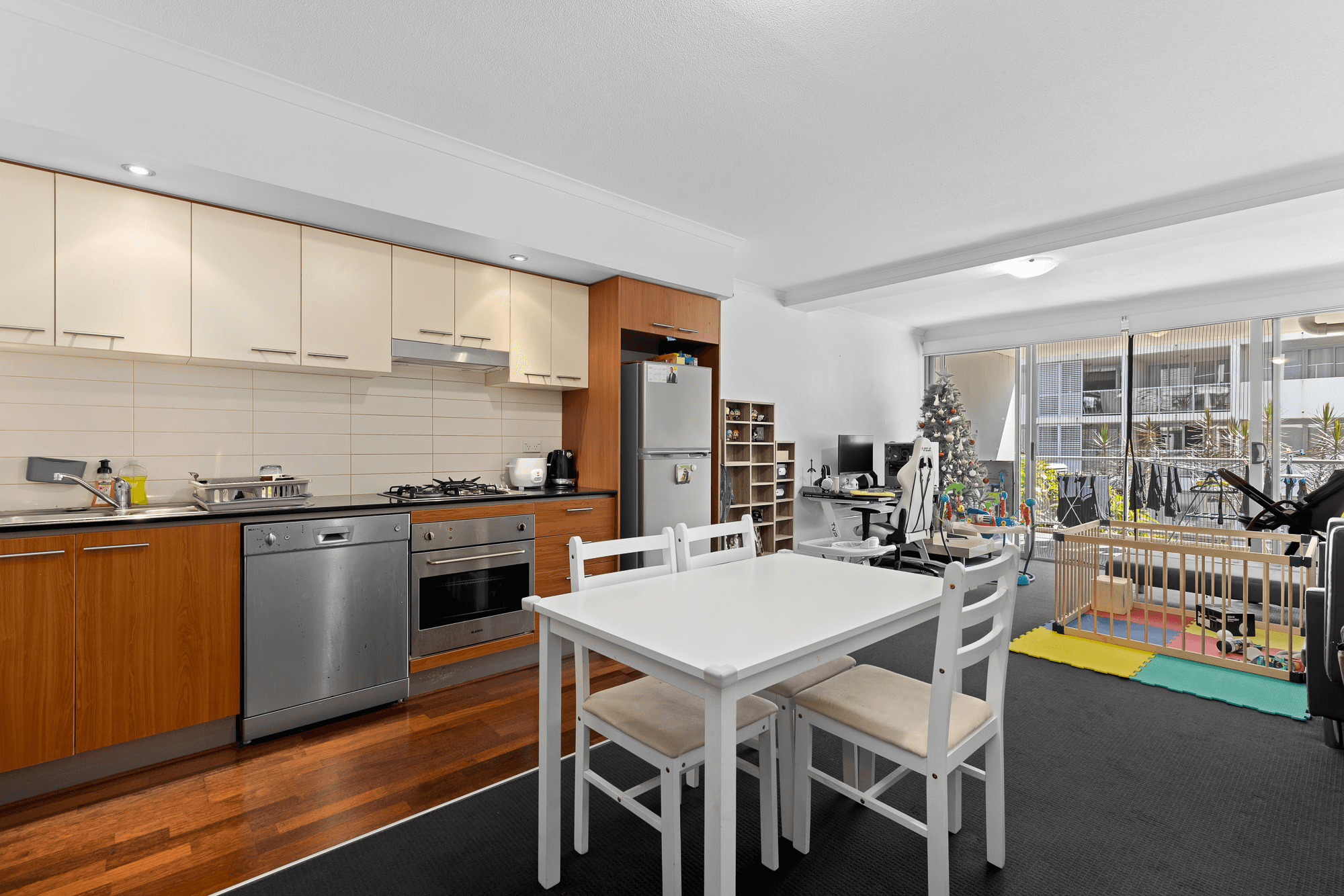 2204/10 Manning Street, South Brisbane, QLD 4101