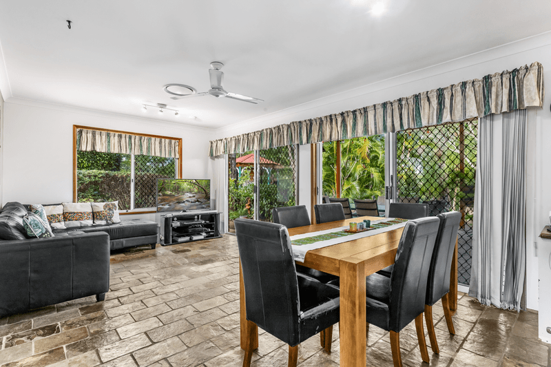 16 Peppermint Drive, Cashmere, QLD 4500