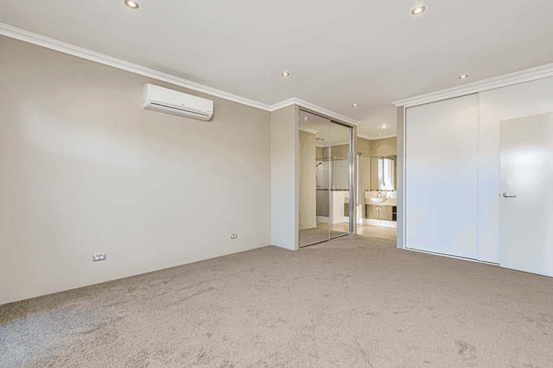 4 Surf Street, YANCHEP, WA 6035