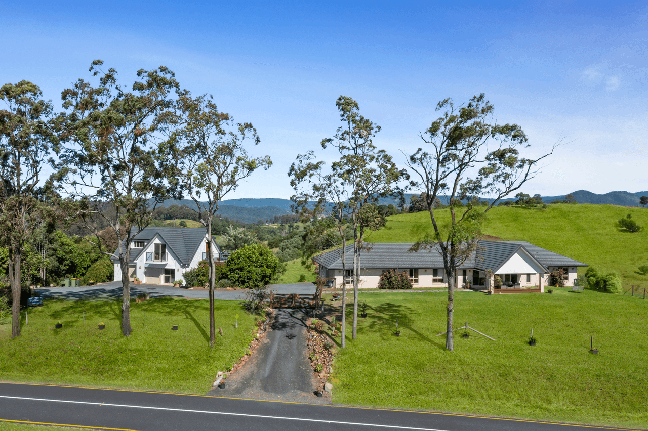 709 Clear Mountain Road, CLEAR MOUNTAIN, QLD 4500