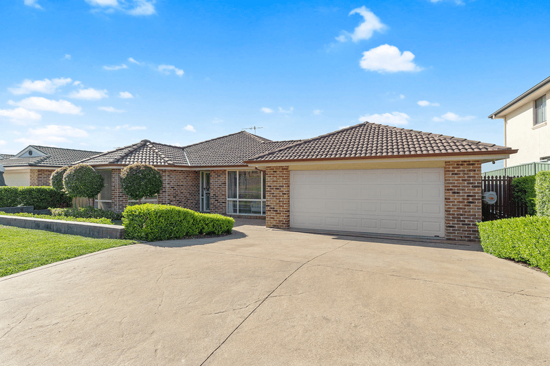 17 Whipbird Street, Maryland, NSW 2287