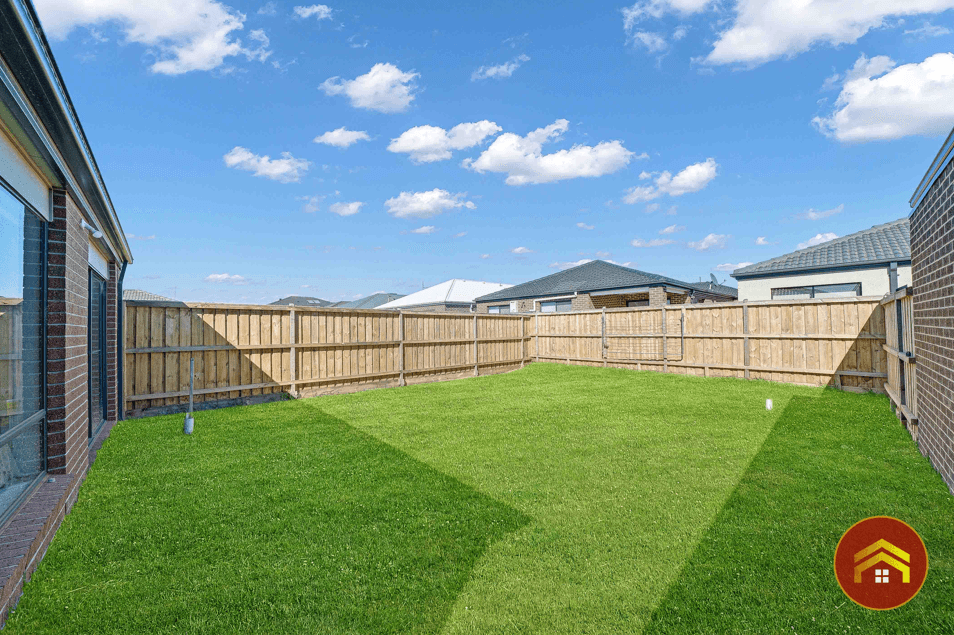 8 Harshaw Road, THORNHILL PARK, VIC 3335