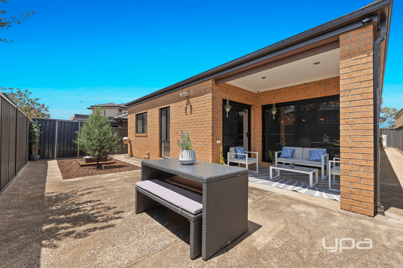 6 Longfield Way, DEER PARK, VIC 3023