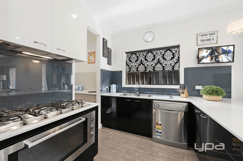 6 Longfield Way, DEER PARK, VIC 3023