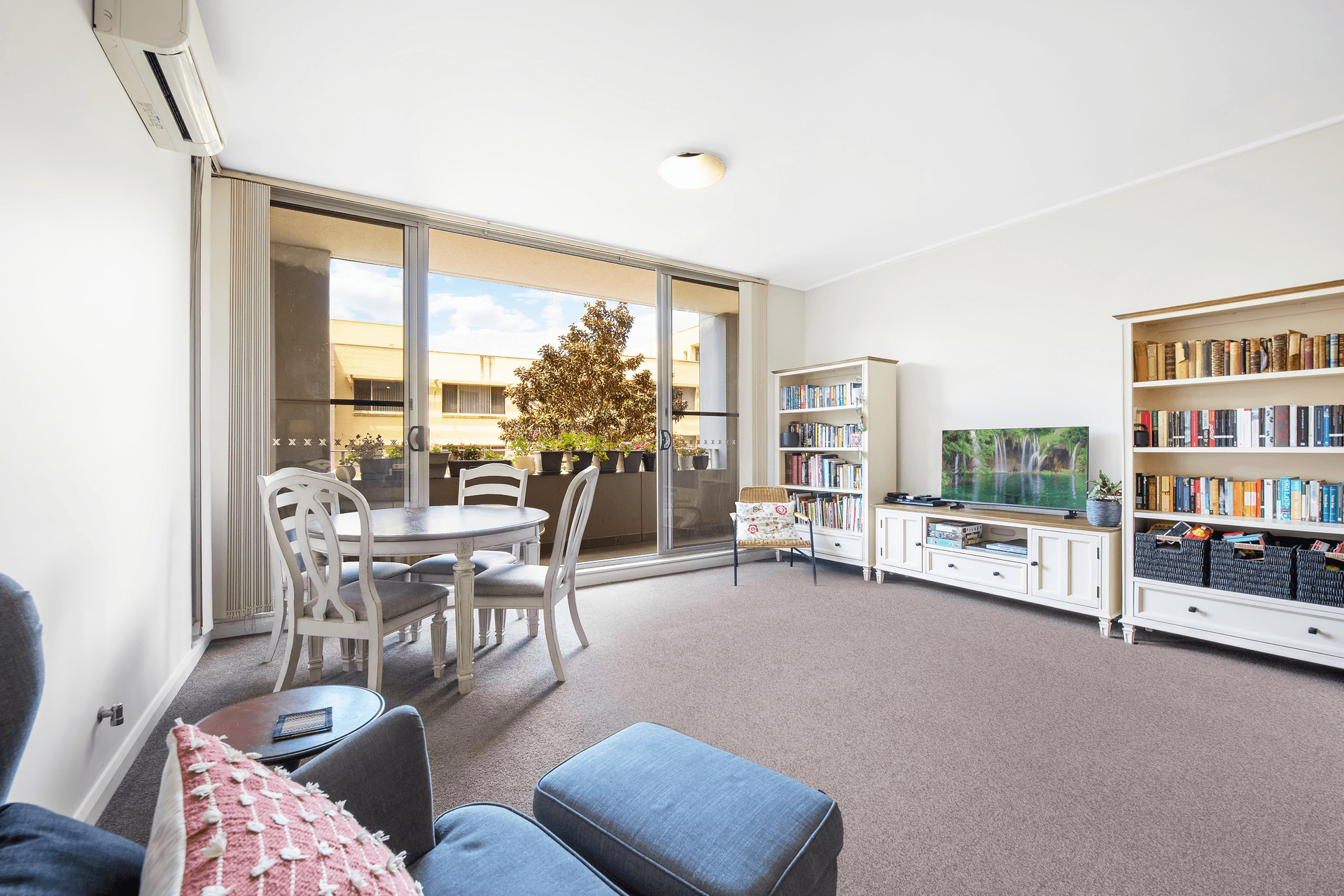 318/37 Amalfi Drive, Wentworth Point, NSW 2127