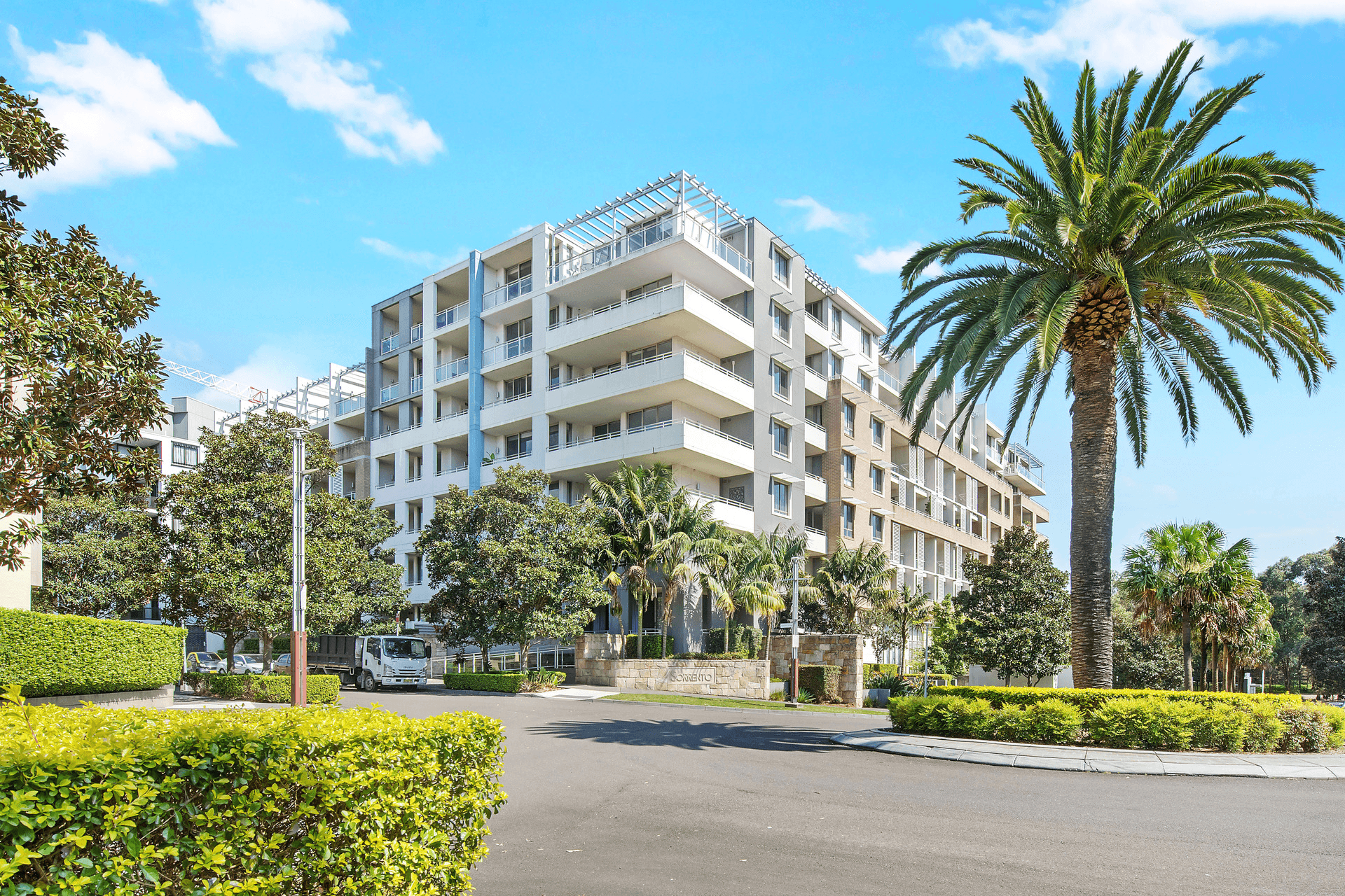 318/37 Amalfi Drive, Wentworth Point, NSW 2127