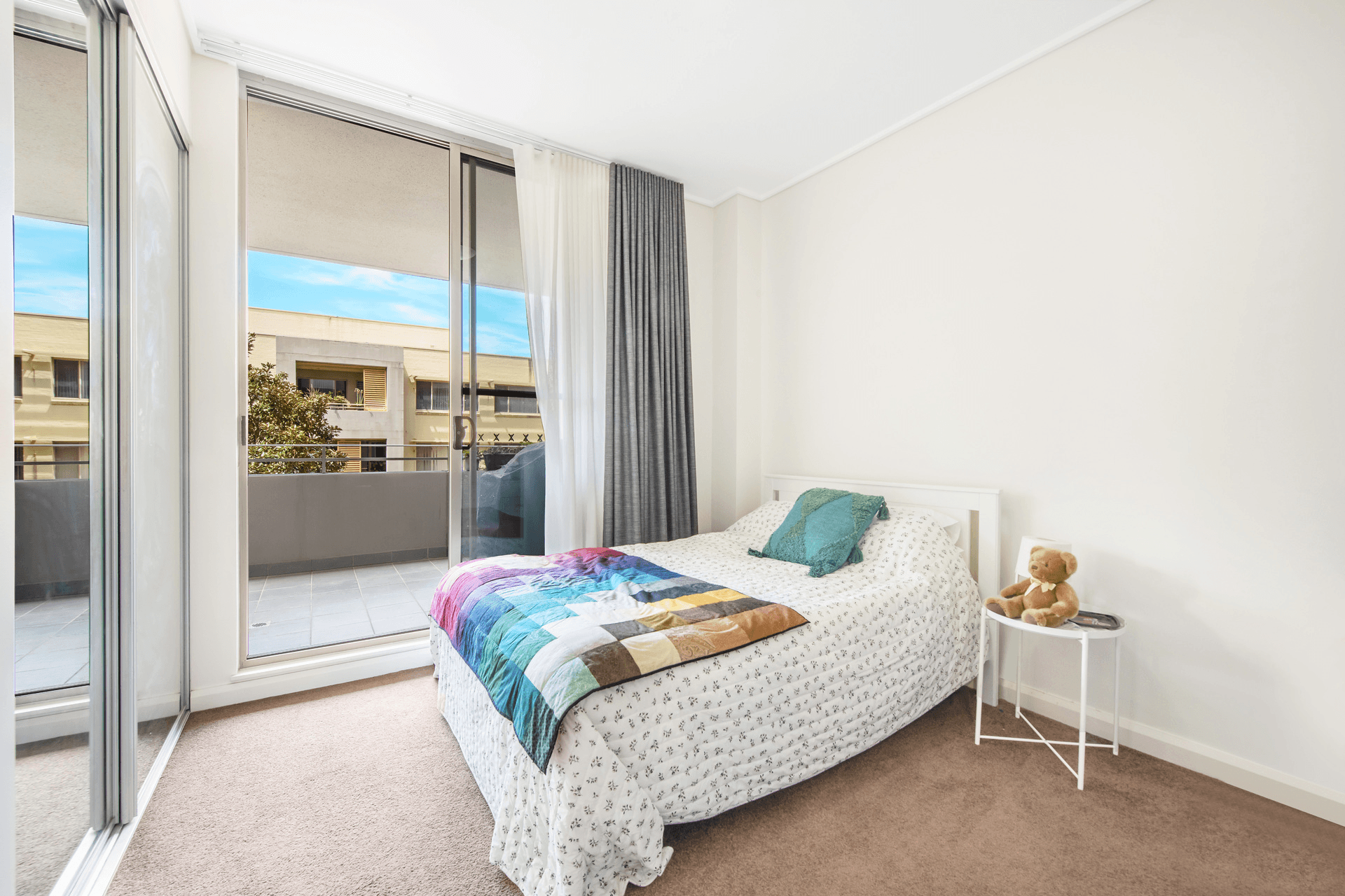 318/37 Amalfi Drive, Wentworth Point, NSW 2127